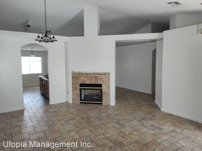Building Photo - 3 br, 2 bath House - 3924 Toulouse Ct