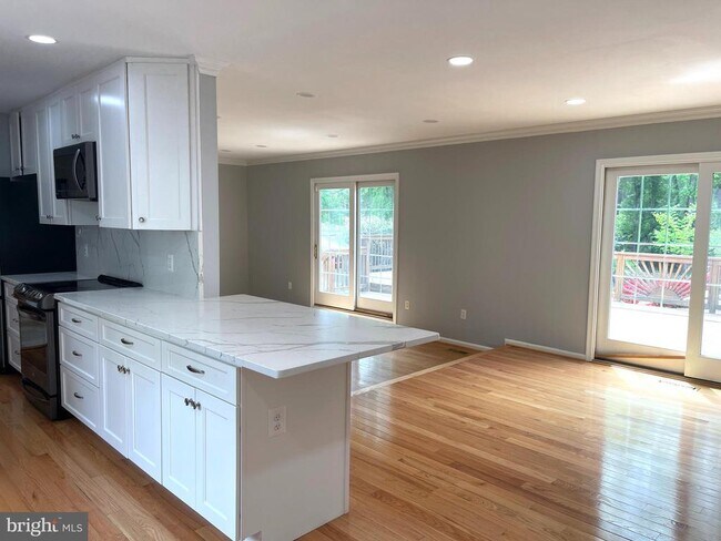 Foto del edificio - 9725 Cinnamon Creek Dr