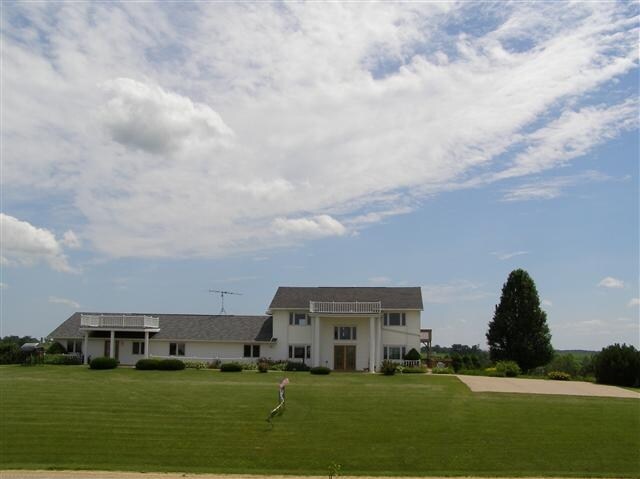 Building Photo - 3137 HWY 81