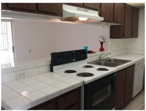 Foto del edificio - 4505 Treehouse Ln
