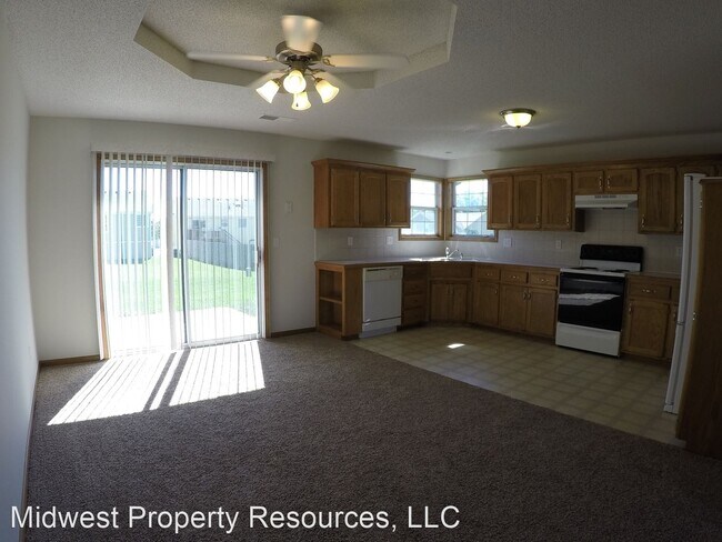 Building Photo - 3 br, 2 bath House - 2105 Cherokee Dr