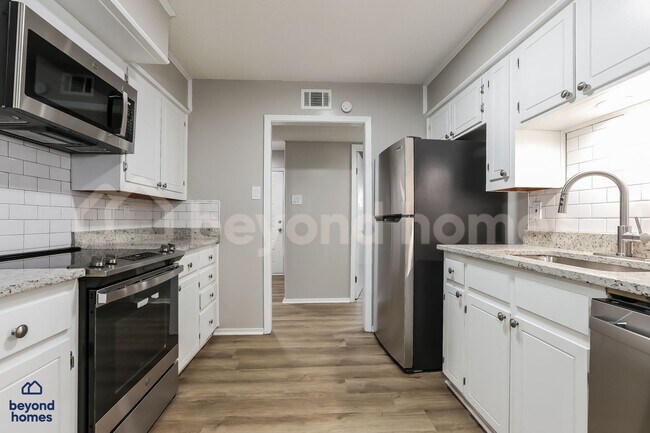 Foto del edificio - Beautifully 3 Bedroom 2 Bathroom Home in Maumelle - Ready for you to Move-In!