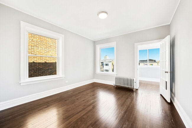 Foto del edificio - 6837 S Clyde Ave