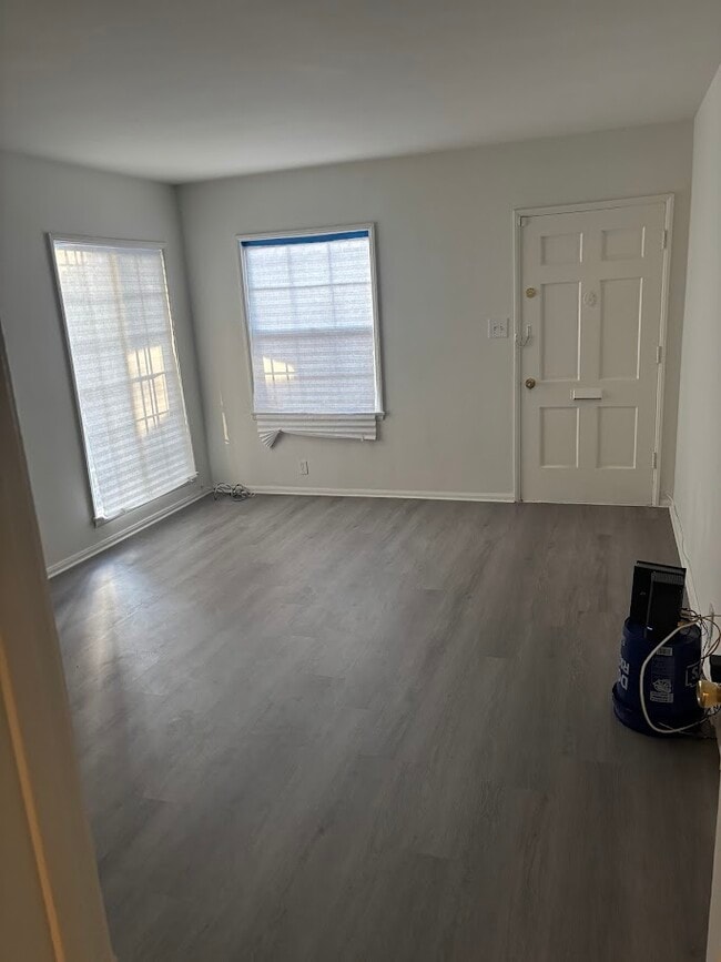 Living room - 2183 W 27th St