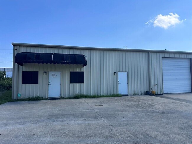 Building Photo - 10134 Pearson St