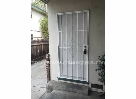 Building Photo - 846 Emory St