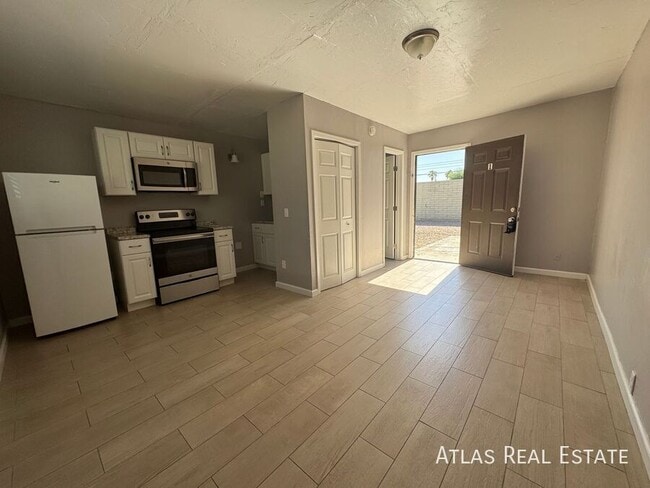 Foto del edificio - 3451 N Flowing Wells Rd