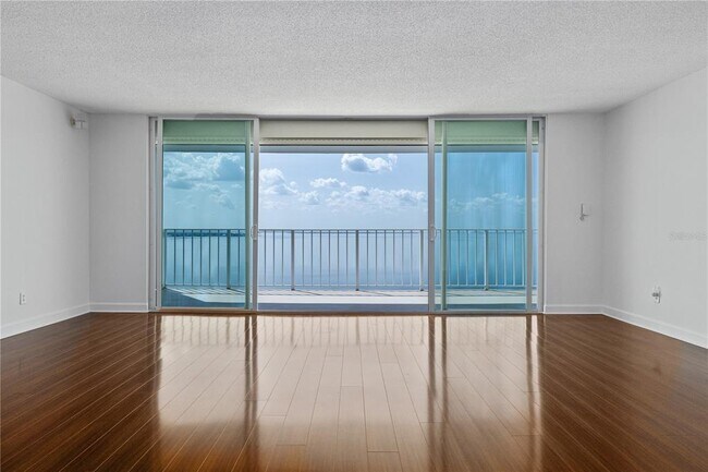 Foto del edificio - 2611 Bayshore Blvd