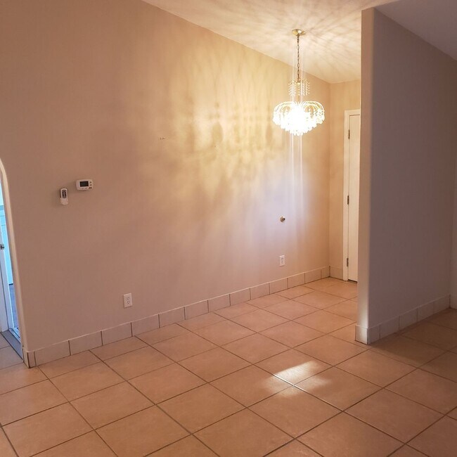 Foto del edificio - 3 bedroom 2 bath home