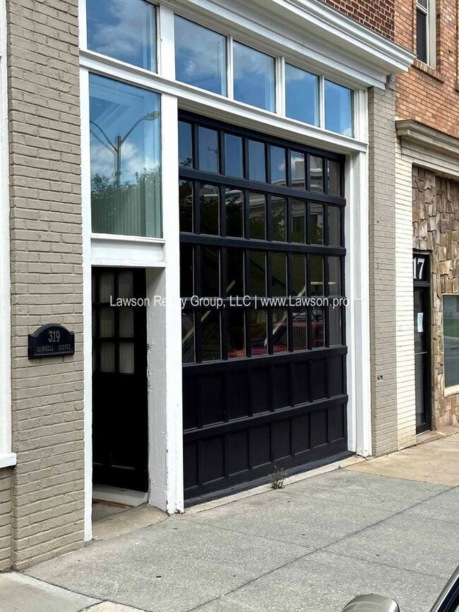 Building Photo - 319 Campbell Ave SW