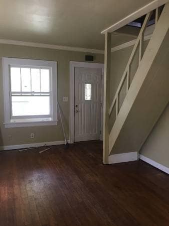 Building Photo - 2 bedroom home