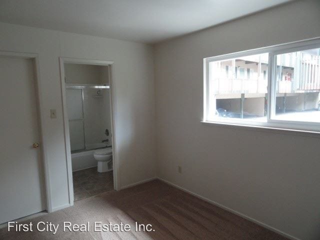 Building Photo - 5 Arkwright Ct