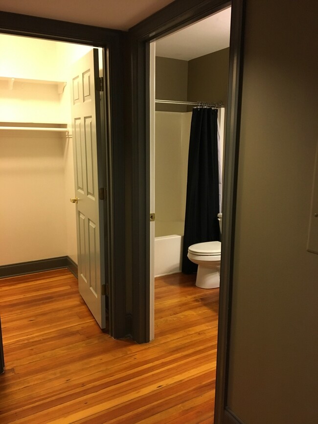 Foto del edificio - Downtown Greenville, 1BD/2BA