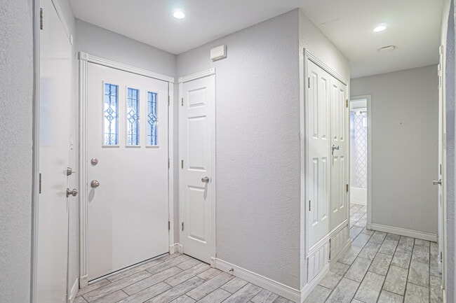 Building Photo - 501 Legacy Ct