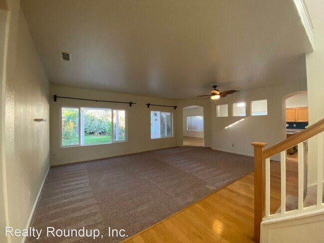 Building Photo - 4 br, 3 bath House - 10081 Oglethorpe Way
