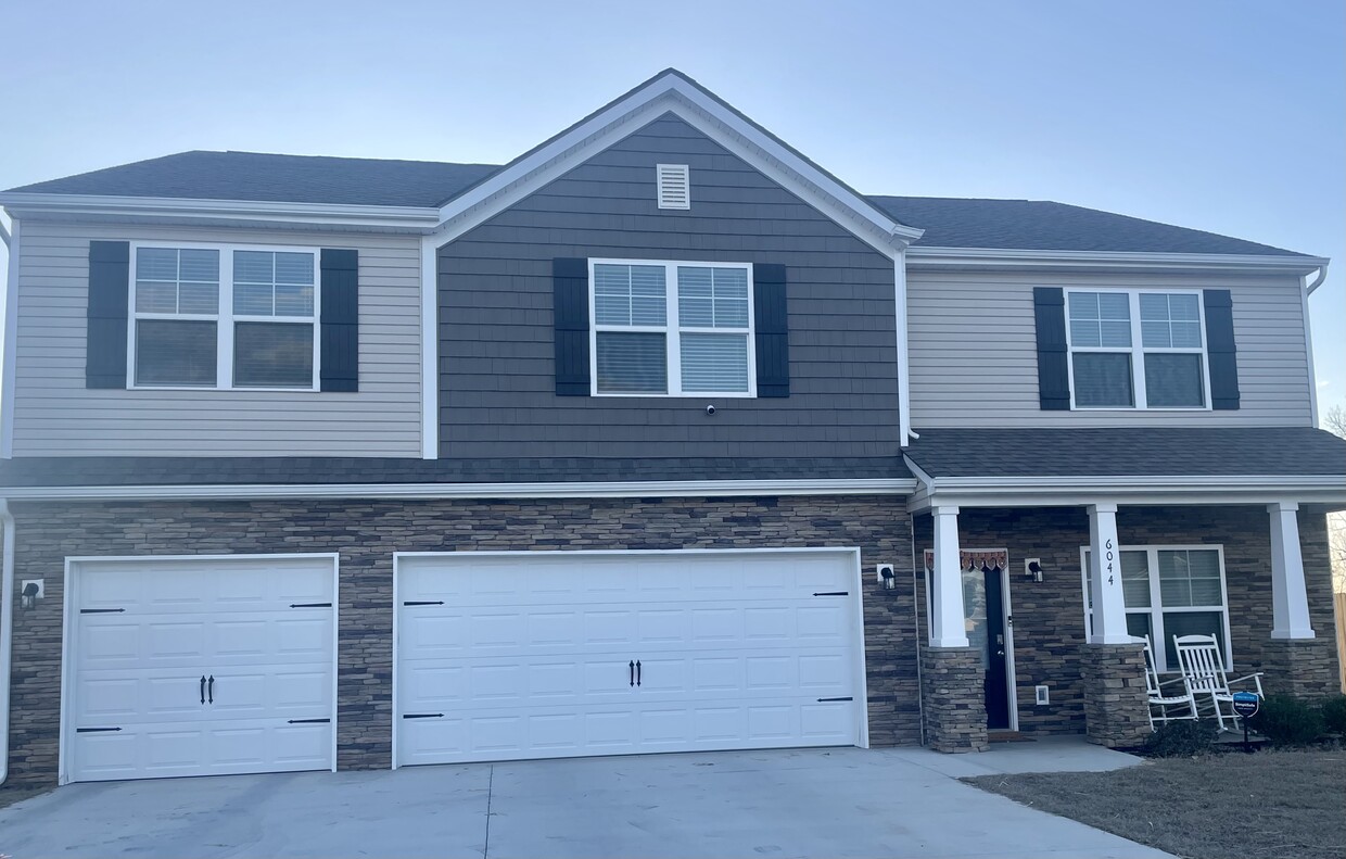 Foto principal - 6044 Wildlife Cir