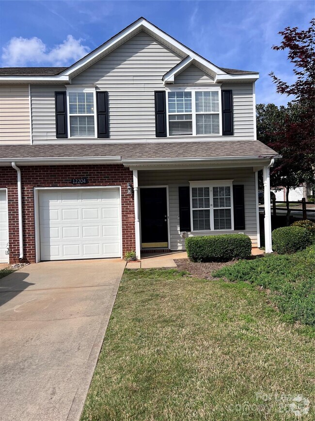 Building Photo - 12204 Royal Castle Ct