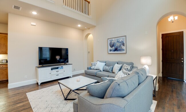 Foto del edificio - 713 Northwood Dr