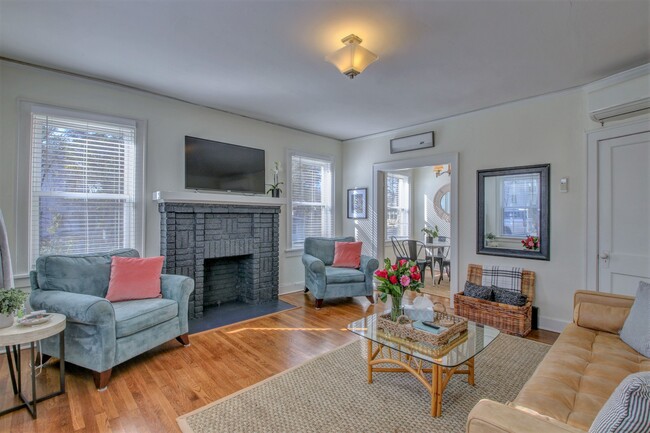 Building Photo - 1117 Kavanaugh Blvd