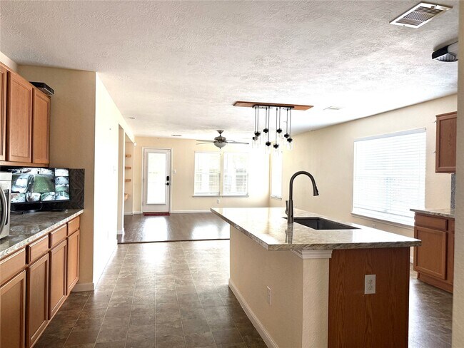 Foto del edificio - 15906 Arapaho Bend Ln