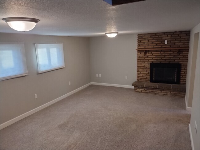 Foto del edificio - 2664 Miller St