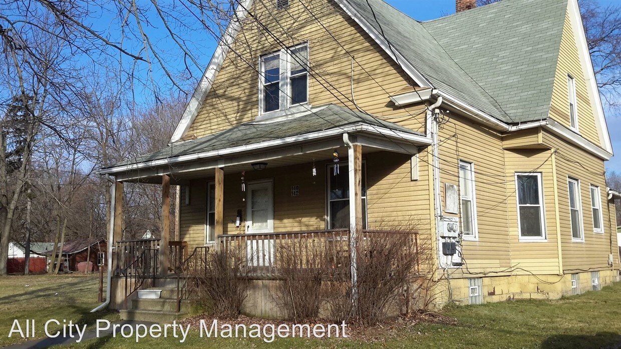 Primary Photo - 142 Atlantic St NE