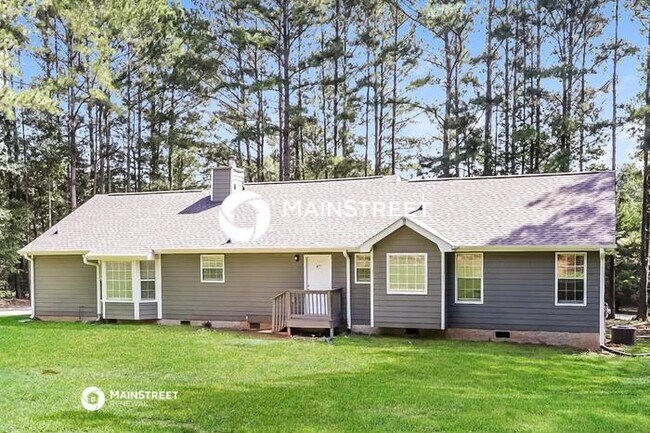 Foto del edificio - 3 Bedroom Pet-Friendly Home in Locust Grove, GA with Main Street Renewal