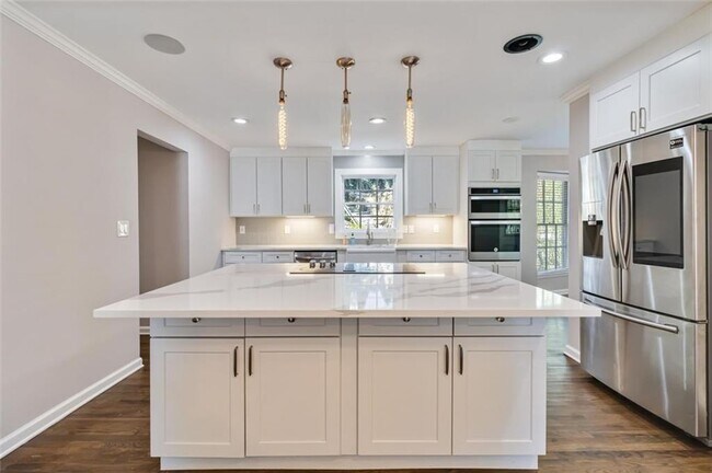 Foto del edificio - 1655 Broughton Ct