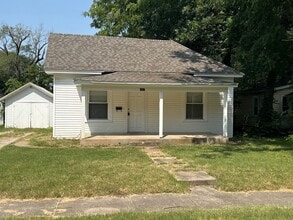 Building Photo - 1317 N Prospect Ave
