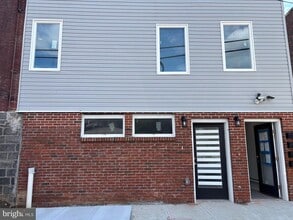 Building Photo - 5356 Cedar Ave