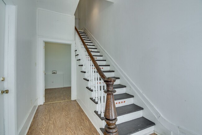 Foto del edificio - 537 Watkins St