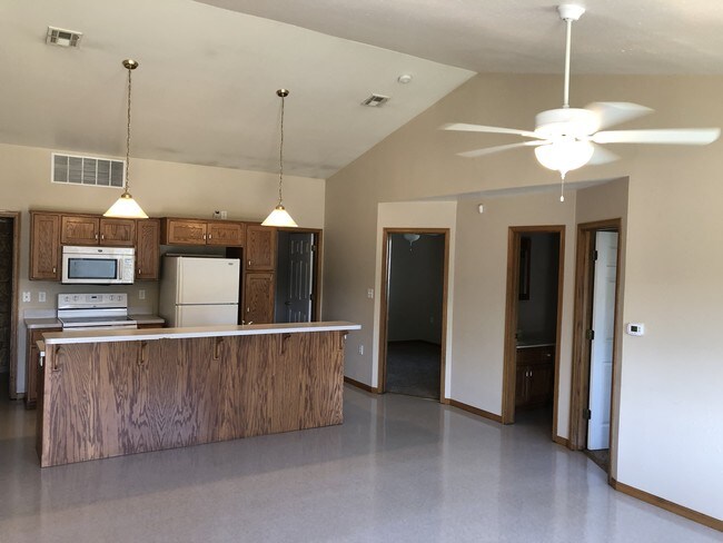 Foto del edificio - 1537 SW Washburn Ave