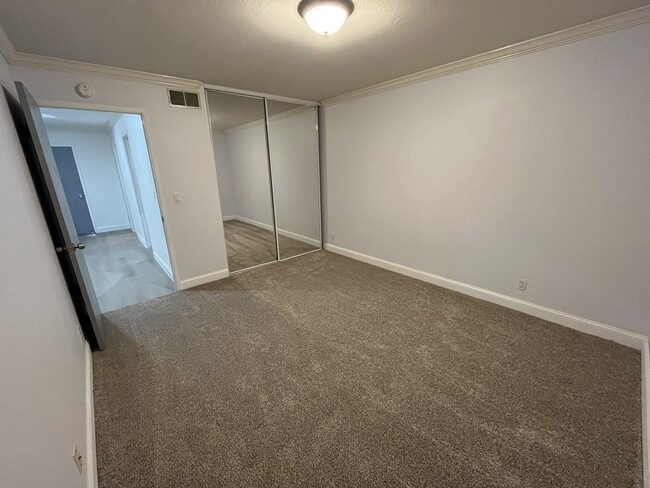 Foto del edificio - 339 Woolsey St