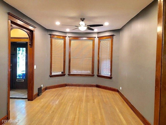Building Photo - 2162 S Millard Ave