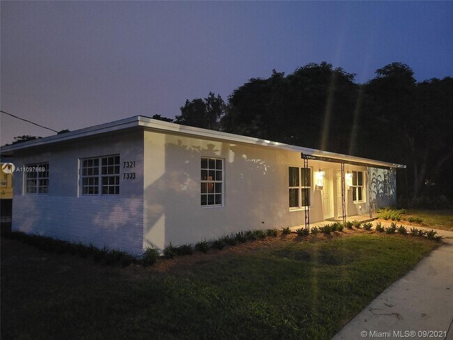 Foto del edificio - 7323 SW 63rd Ct