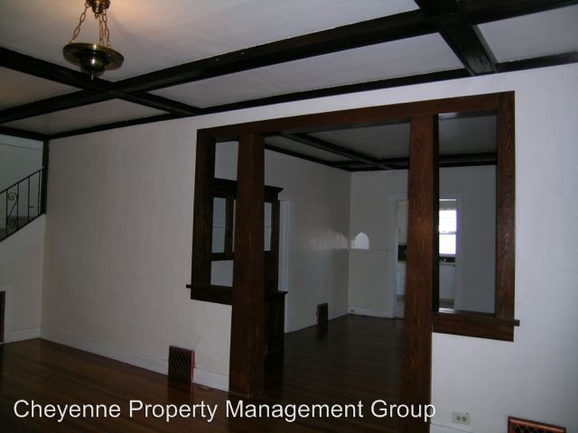 Building Photo - 3 br, 1.5 bath House - 204 West Pershing Ave