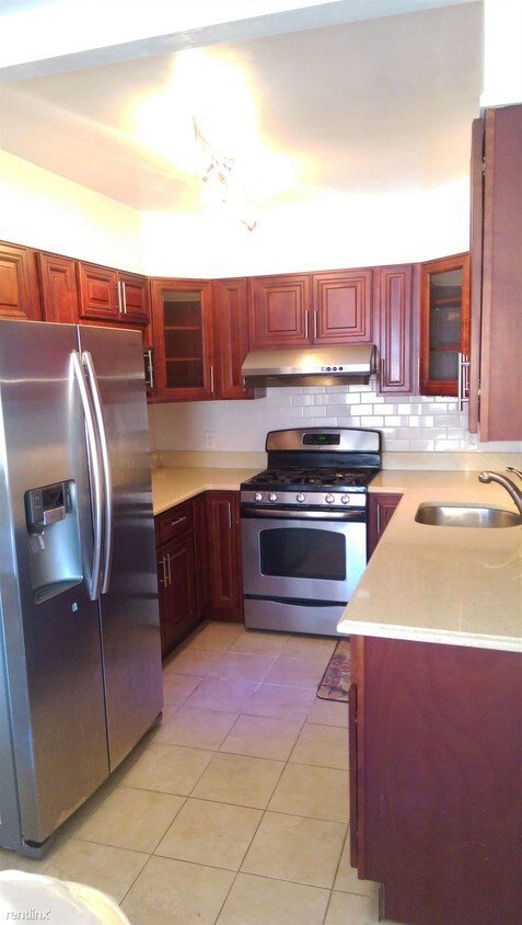 Foto principal - 6710 Juno St