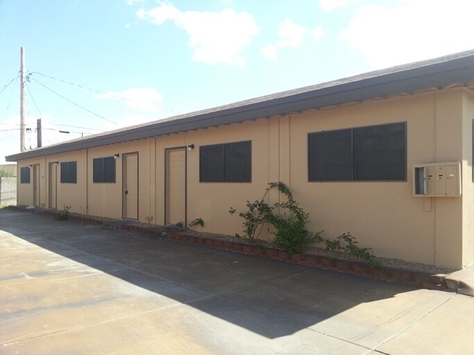 Primary Photo - Perlite Apartments