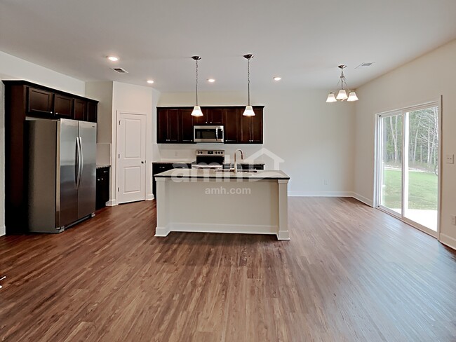 Building Photo - 4503 Tarpon Drive