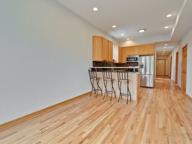 Foto del edificio - 1450 N Campbell Ave