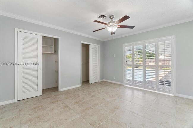 Foto del edificio - 5807 NE 21st Ave