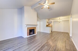 Building Photo - 10202 Forum Park Dr
