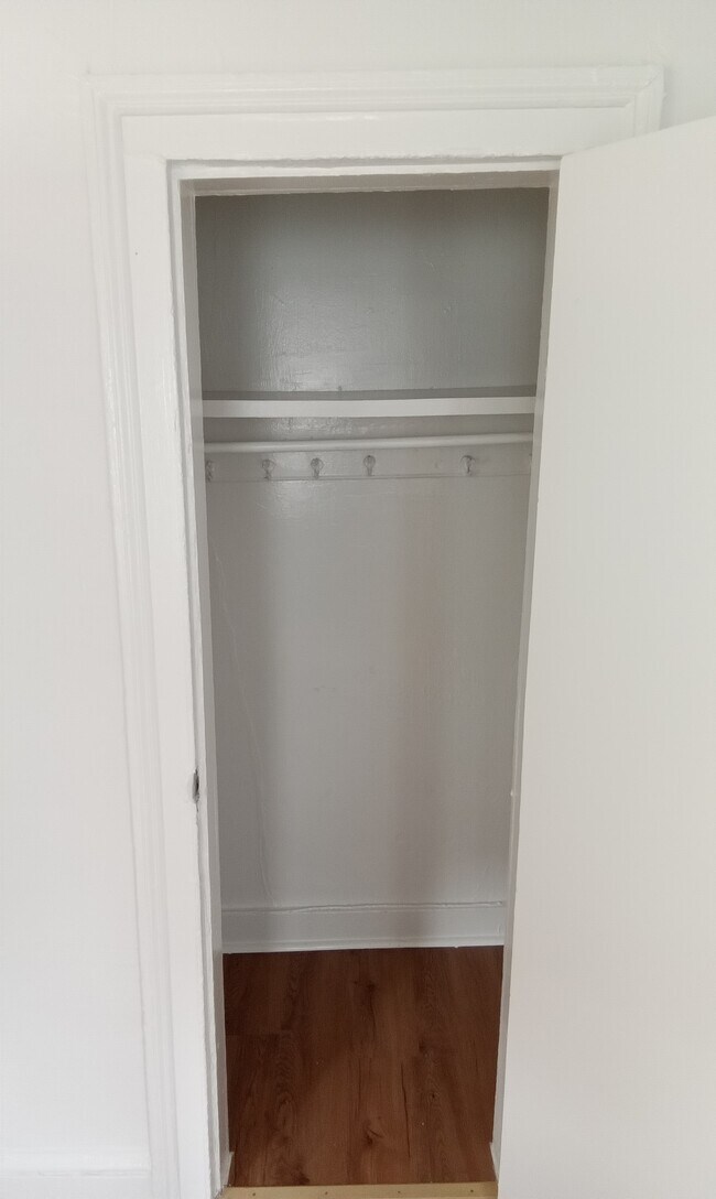 Foto del edificio - 39 E 4th St