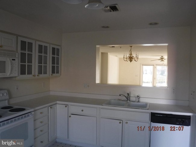 Building Photo - 4021 Seagate Square