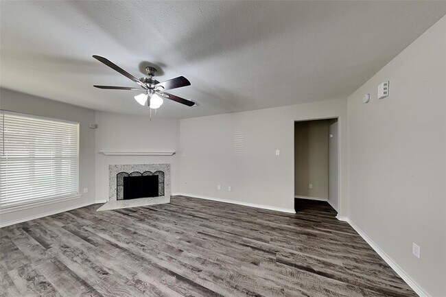 Building Photo - 20403 Timber Trail Way