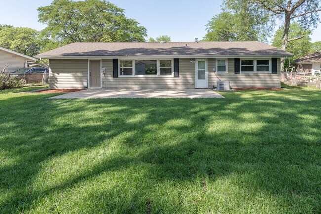 Building Photo - 305 Fermi Ct