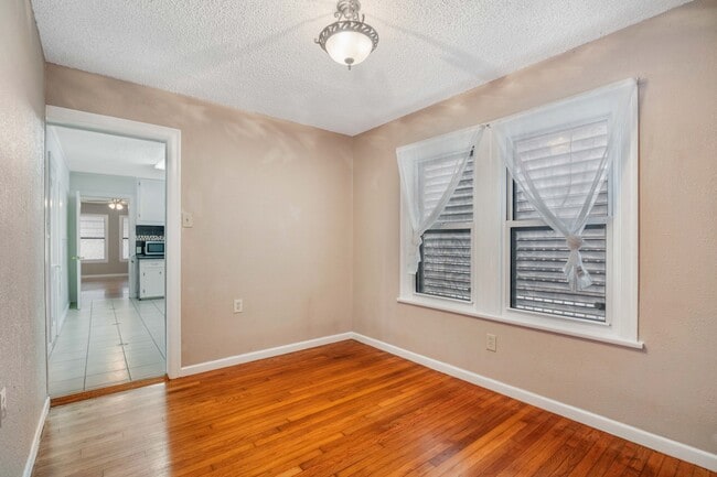 Building Photo - 1413 53rd St
