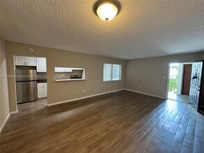 Building Photo - 3300 S Dixie Hwy