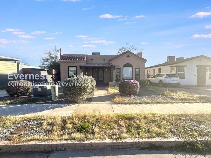 Primary Photo - 3 Bed/2 Bath Home with Garage & Fenced Yar...