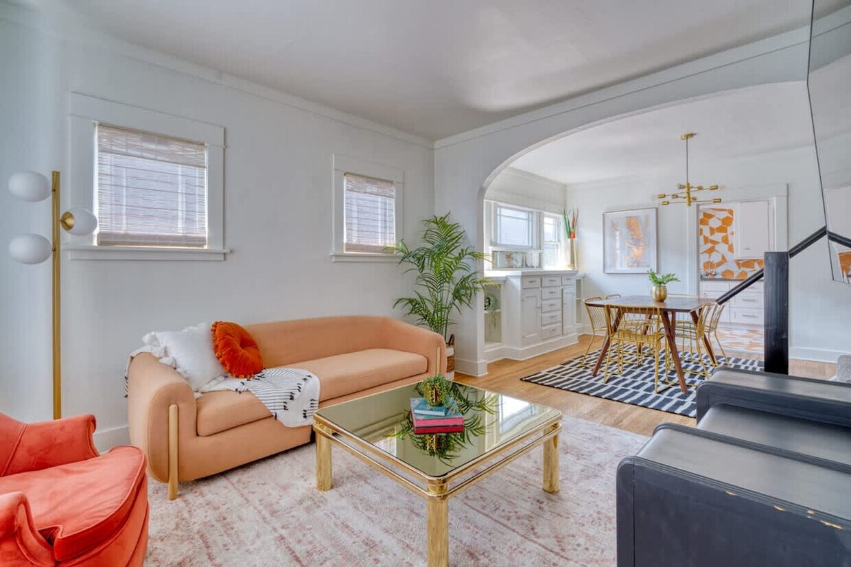 Foto principal - 2215 SE Powell Blvd